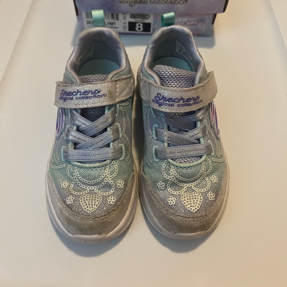 8c Lavender Light Up Shoes